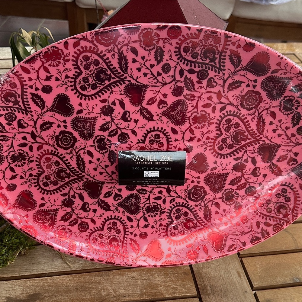 Rachel Zoe set of 2 Valentine’s heart 16” oval platters